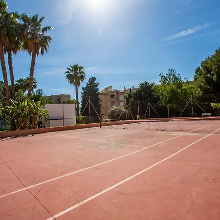 Deluxe Tropicana Rest & Pool *